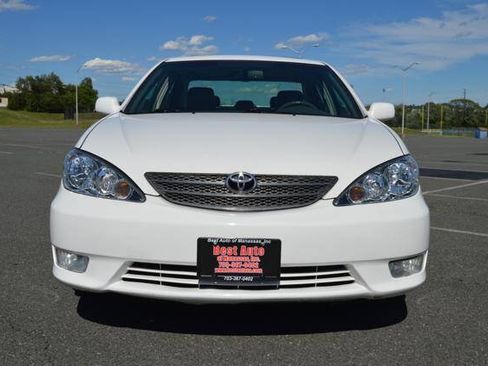 Used 2006 Toyota Camry XLE FWD image 2