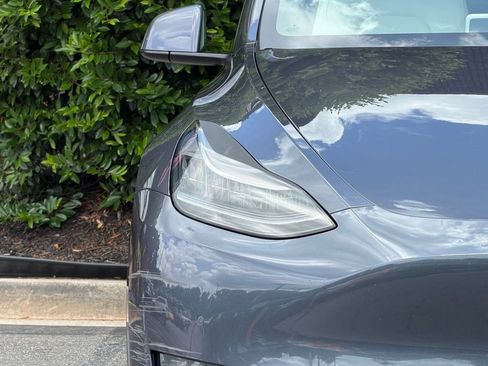Used 2020 Tesla Model Y Long Range AWD/4WD image 4
