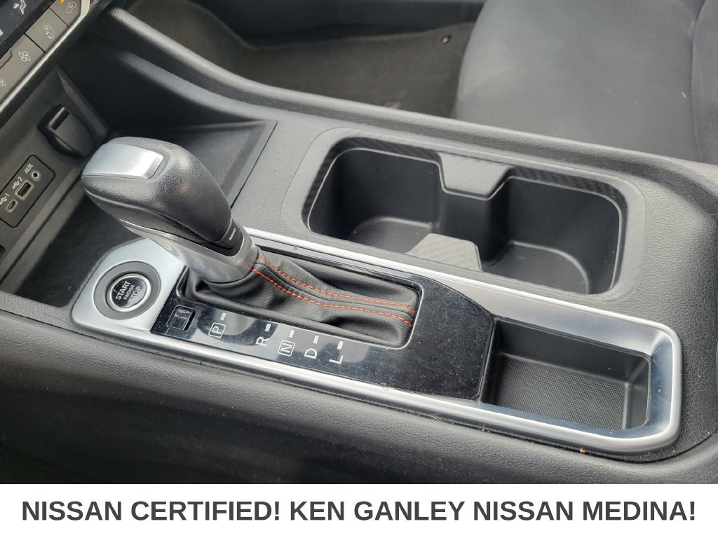 Certified 2025 Nissan Sentra SR FWD image 27