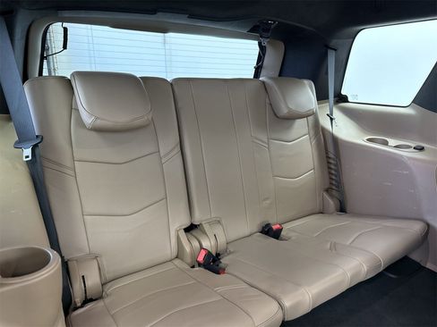 Used 2019 Cadillac Escalade Platinum image 41