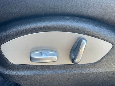 Used 2017 Porsche Macan image 26