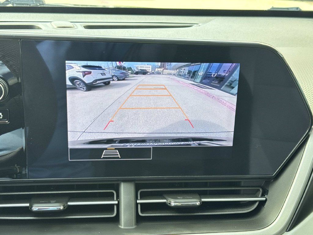 Used 2024 Chevrolet Trax LS FWD image 25