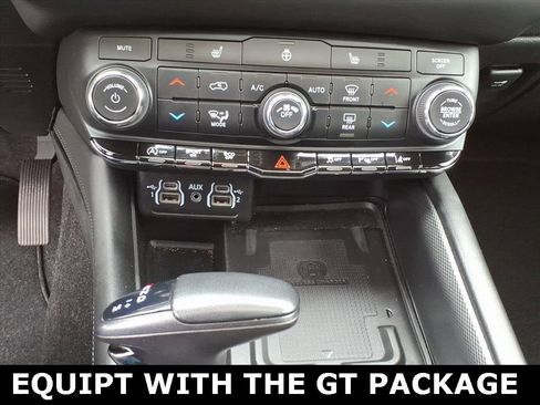 Used 2022 Dodge Durango GT image 22