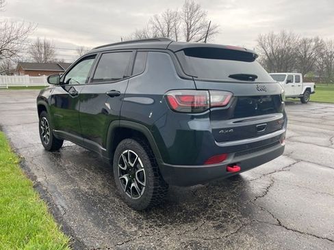 Used 2024 Jeep Compass Trailhawk w/ Trailhawk Elite Group image 2