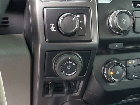 Used 2018 Ford F150 XLT w/ Equipment Group 301A Mid AWD/4WD image 25