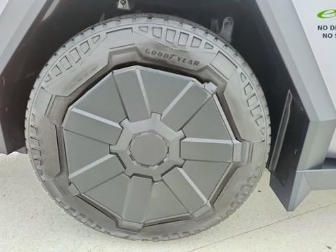 Used 2024 Tesla Cybertruck Cyberbeast AWD/4WD image 54