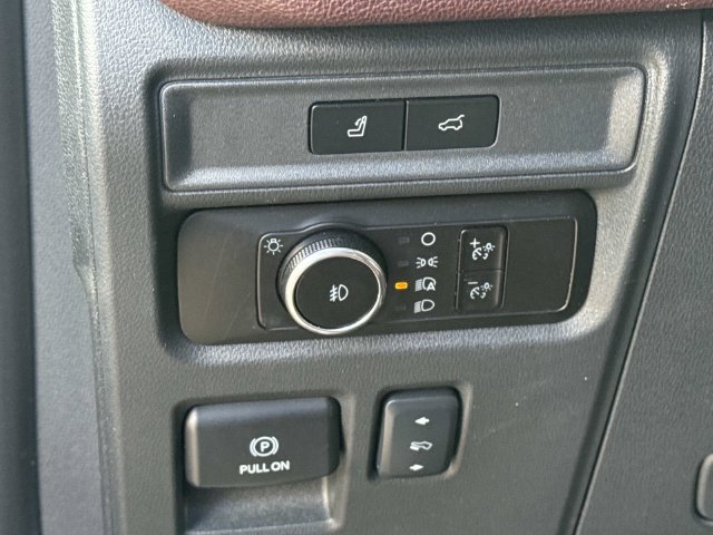 Used 2023 Ford Expedition Limited AWD/4WD image 28
