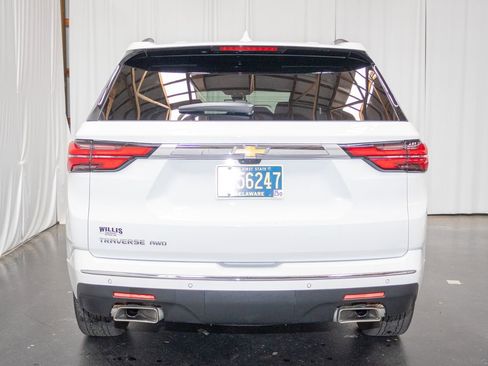 Used 2023 Chevrolet Traverse High Country AWD/4WD image 3