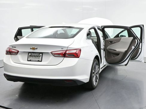 Used 2022 Chevrolet Malibu LT image 39