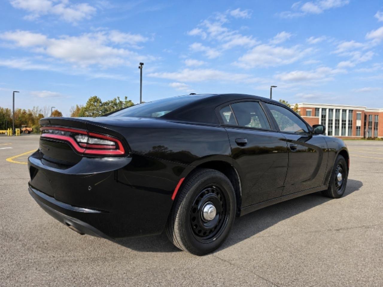Used 2022 Dodge Charger Police AWD/4WD image 4
