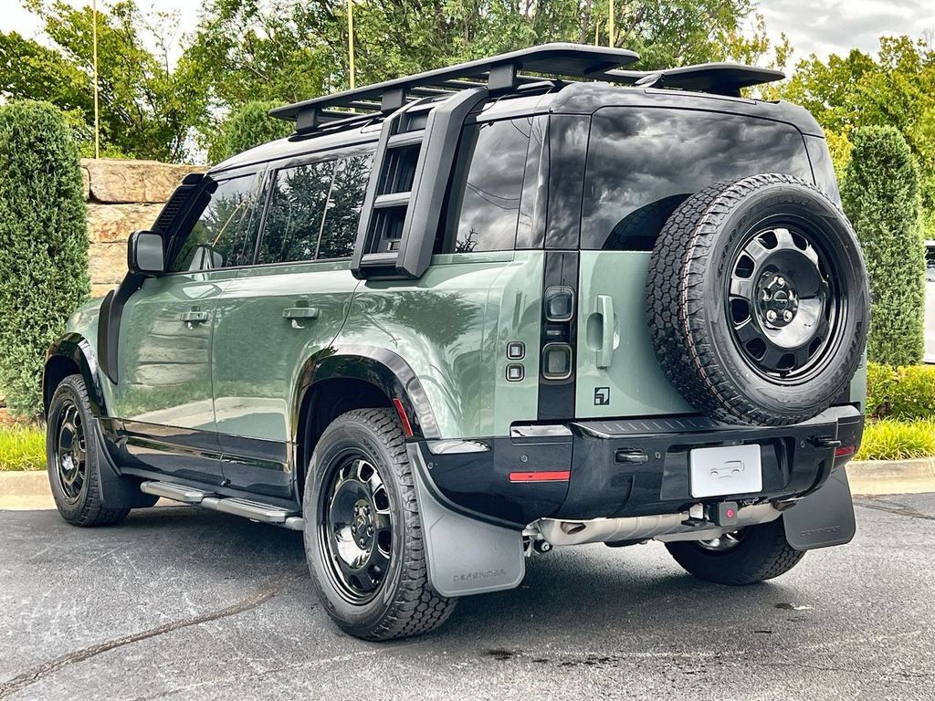 New 2026 Land Rover Defender 110 AWD/4WD image 3