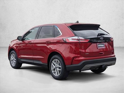 Certified 2022 Ford Edge SEL w/ Convenience Package AWD/4WD image 8