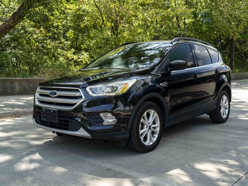 Used 2018 Ford Escape SEL FWD image 5
