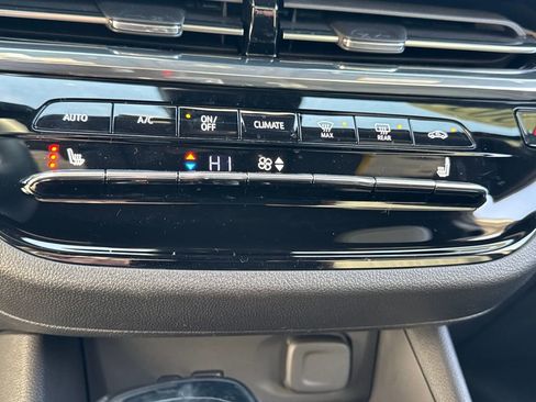 New 2026 Buick Envista Sport Touring FWD image 18