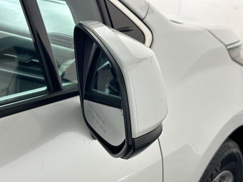 Used 2023 Toyota Sienna XLE image 10