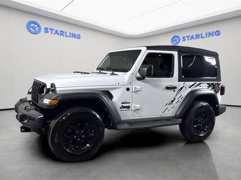Used 2022 Jeep Wrangler Willys image 2