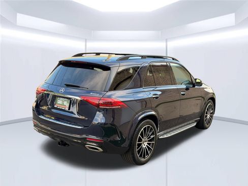 Used 2021 Mercedes-Benz GLE 450 4MATIC w/ AMG Line Exterior image 5