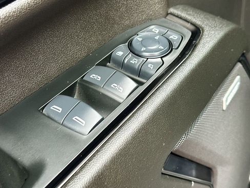 Used 2024 GMC Sierra 2500 AT4 w/ AT4 Premium Plus Package image 18