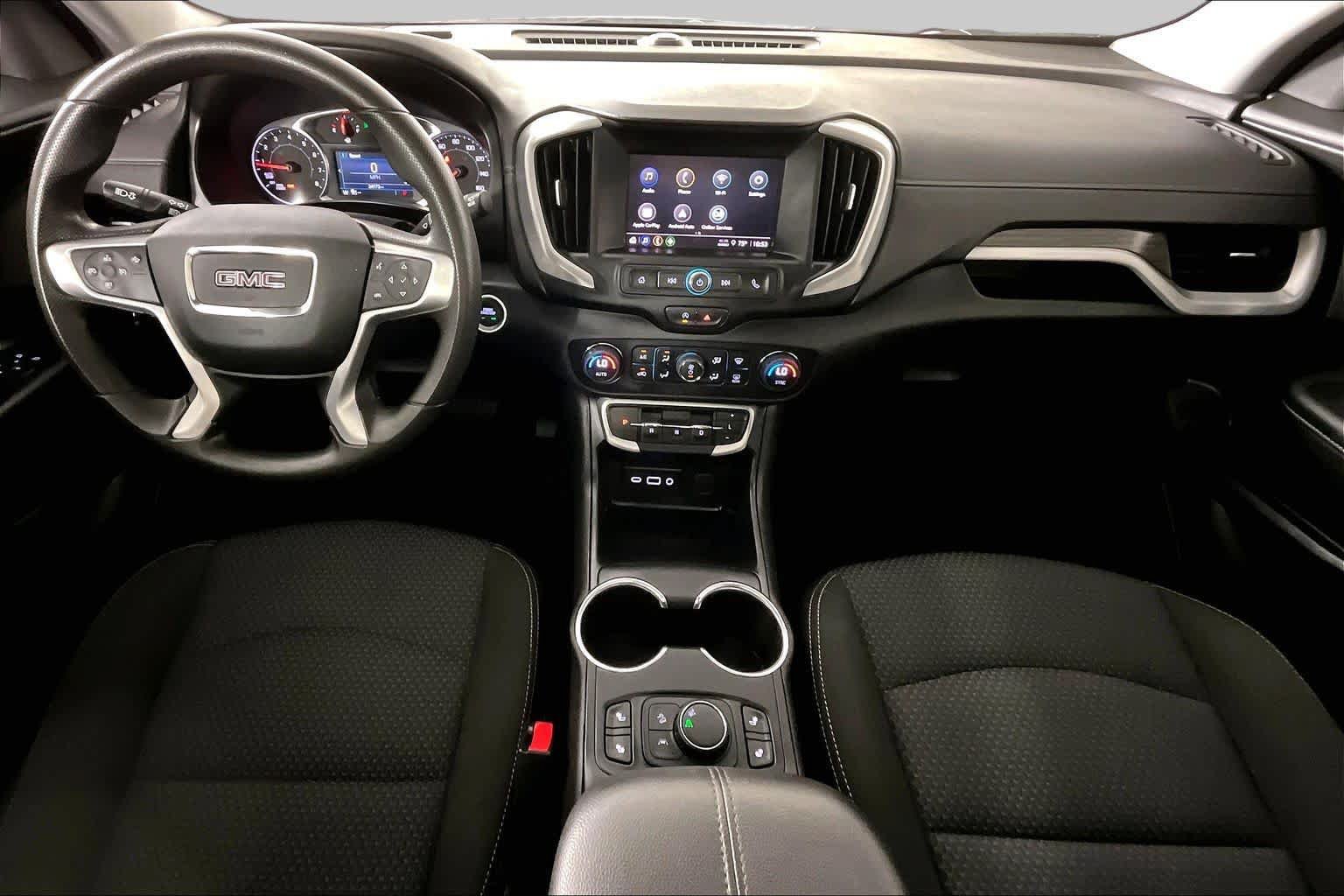 Used 2024 GMC Terrain SLE w/ Driver Convenience Package FWD image 14