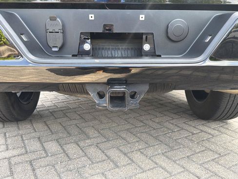 Used 2020 Chevrolet Silverado 1500 Custom w/ Custom Value Package RWD image 33