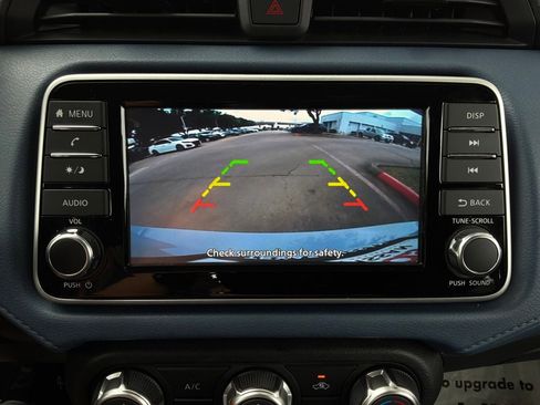 Used 2025 Nissan Versa SV FWD image 27