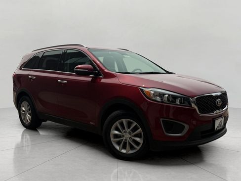 Used 2017 Kia Sorento AWD w/ LX Convenience Package image 1