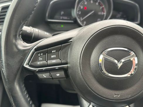 Used 2017 MAZDA MAZDA3 Grand Touring image 21