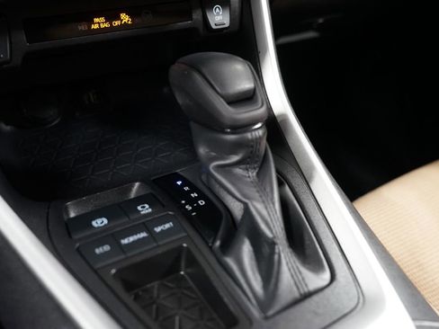 Certified 2025 Toyota RAV4 LE image 21