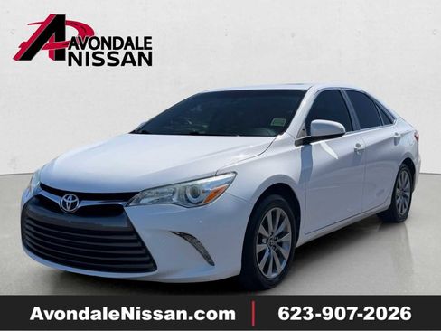 Used 2016 Toyota Camry XLE w/ Moonroof Package FWD image 1