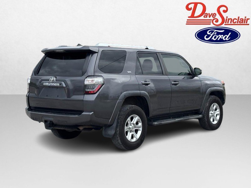 Used 2017 Toyota 4Runner SR5 AWD/4WD image 7