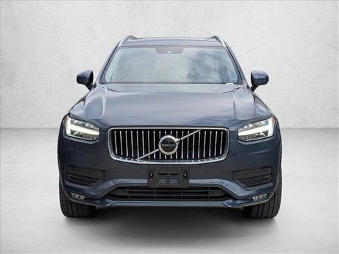 Used 2022 Volvo XC90 T6 Momentum w/ Climate Package image 2