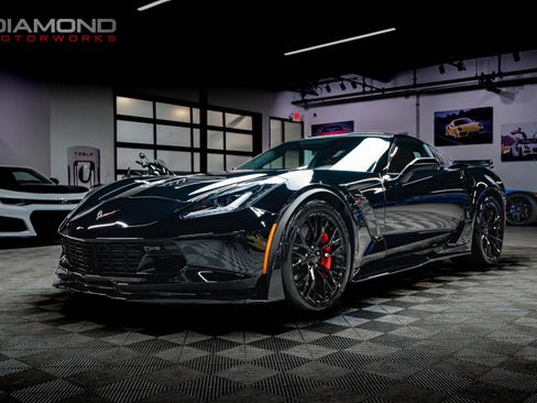 Used 2016 Chevrolet Corvette Z06 w/ 3LZ Preferred Equipment Group image 7