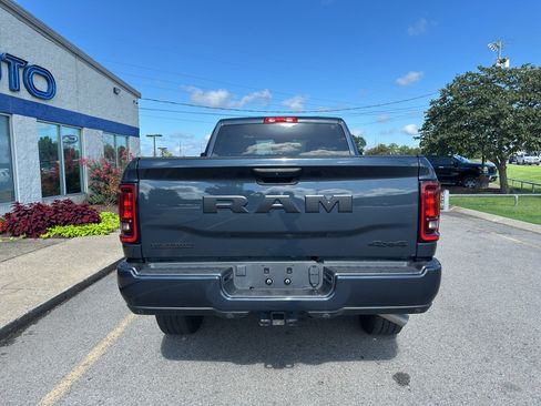 Used 2025 RAM 2500 Big Horn AWD/4WD image 5