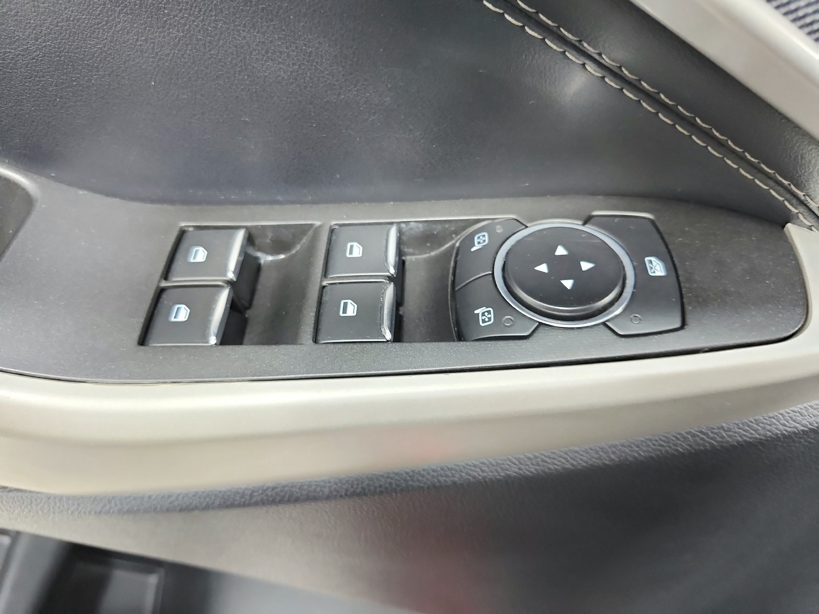 Used 2021 Ford Explorer XLT RWD image 31