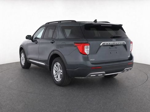 Used 2024 Ford Explorer XLT w/ Equipment Group 202A AWD/4WD image 3