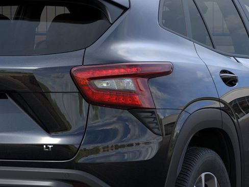 New 2026 Chevrolet Trax LT w/ Driver Confidence Package image 11