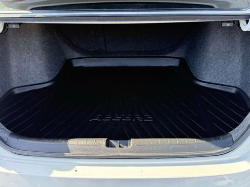 Used 2018 Honda Accord Touring image 27