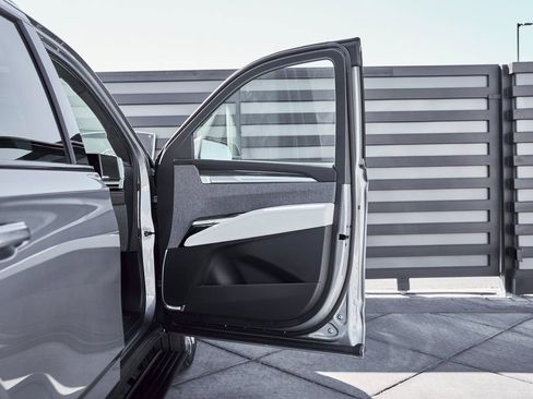 Used 2026 Cadillac Escalade V image 28