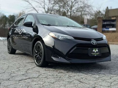 Used 2019 Toyota Corolla LE image 4