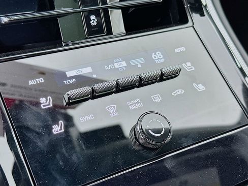 New 2025 Porsche Panamera image 18