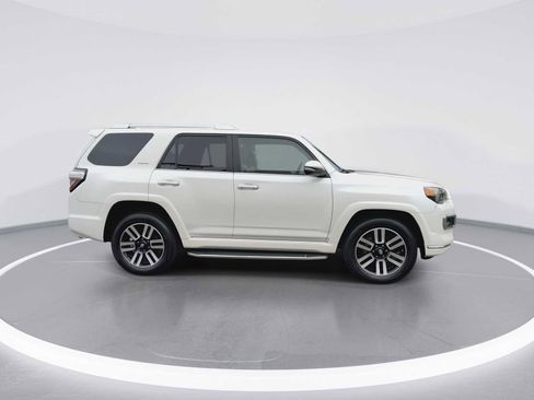 Used 2015 Toyota 4Runner Limited AWD/4WD image 9