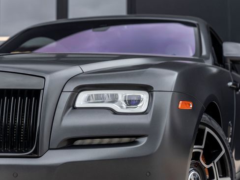 Used 2018 Rolls-Royce Wraith RWD image 18