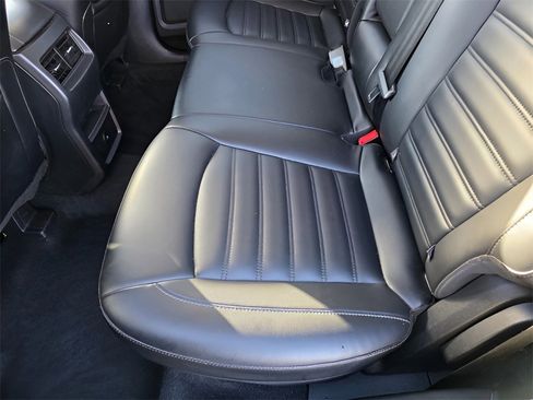 Certified 2023 Ford Edge SEL image 31