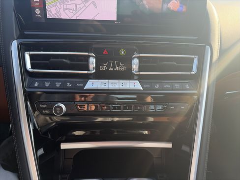 Used 2024 BMW M850i xDrive Coupe image 29