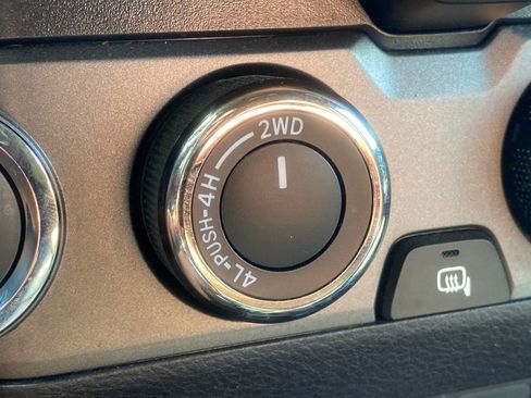 Used 2022 Toyota Tacoma TRD Sport image 26