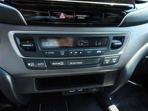 Certified 2024 Honda Ridgeline Sport image 23