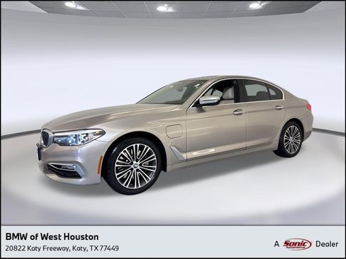 Used 2018 BMW 530e w/ Premium Package 2 image 1