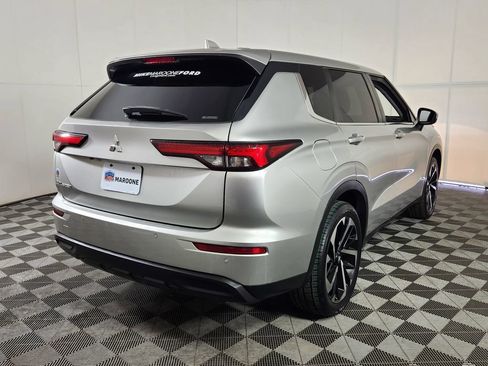 Used 2022 Mitsubishi Outlander ES AWD/4WD image 7