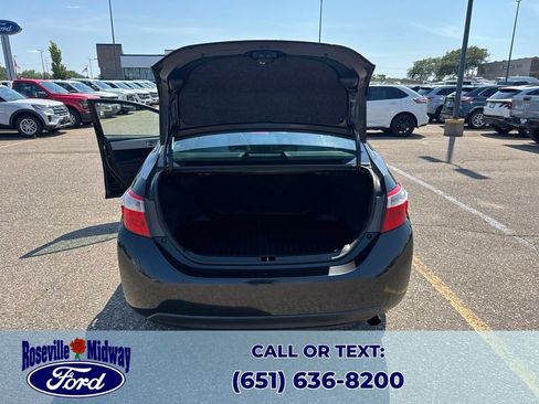 Used 2014 Toyota Corolla LE FWD image 35