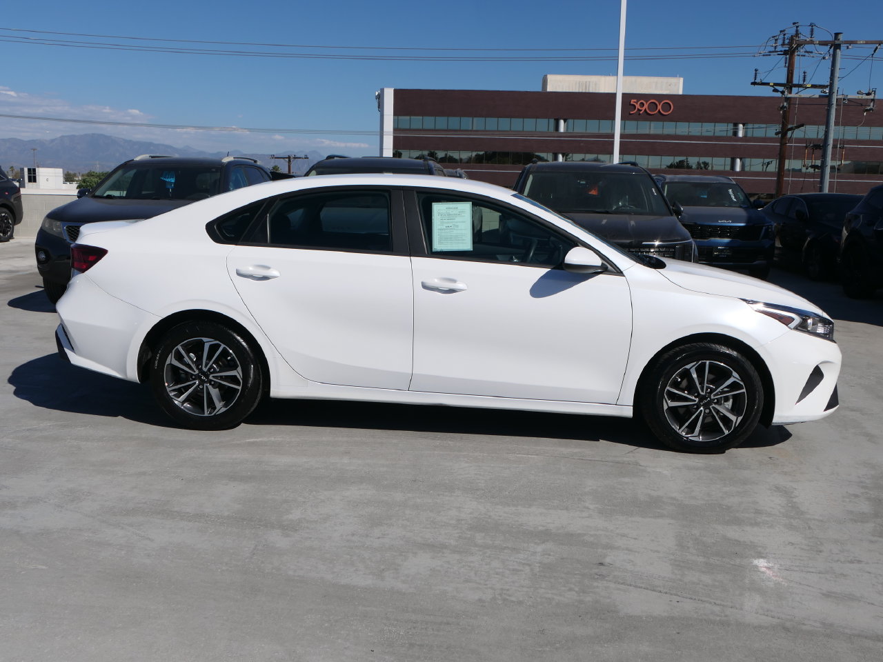 Used 2023 Kia Forte LXS FWD image 2
